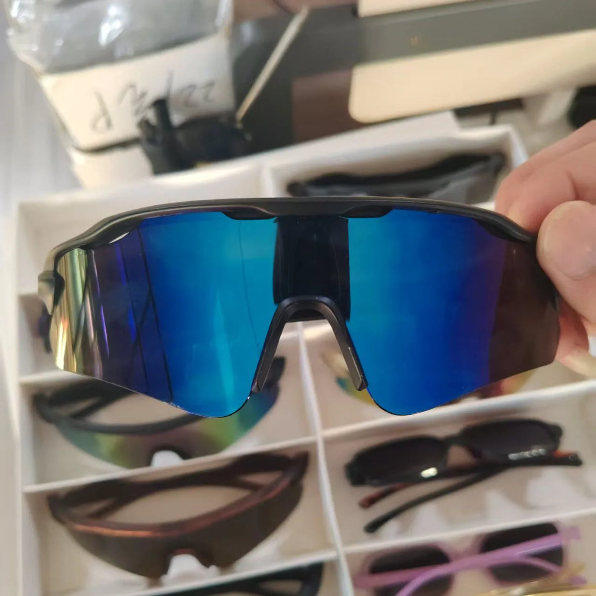 LOR MALE 1pc Stylish Polarized Sunglasses for Men, High-Definition UV Protection Glasses for Sports, Cycling and Outdoor Activities