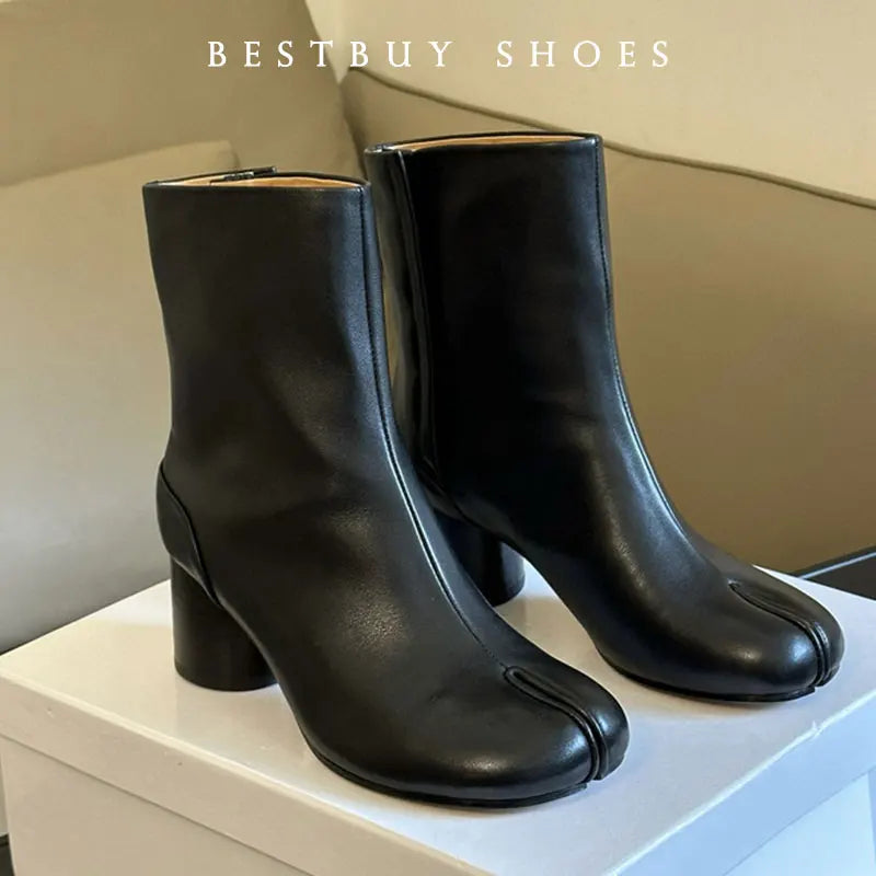 LOR MALE 2025 Design Leather Tabi Boots Fashion Round Toe Chunky Mid Calf Boots Autumn Winter Split Toe Shoes