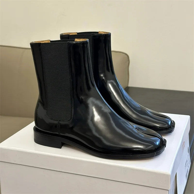 LOR MALE 2025 Design Leather Tabi Boots Fashion Round Toe Chunky Mid Calf Boots Autumn Winter Split Toe Shoes