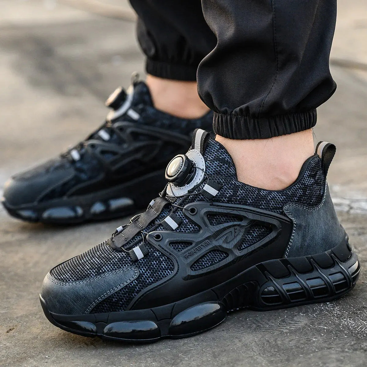 LOR MALE Steel Toe Shoes for Men Indestructible Work Boots Lightweight Safety Shoes Walking Anti-smash Anti-puncture Protective Sneakers
