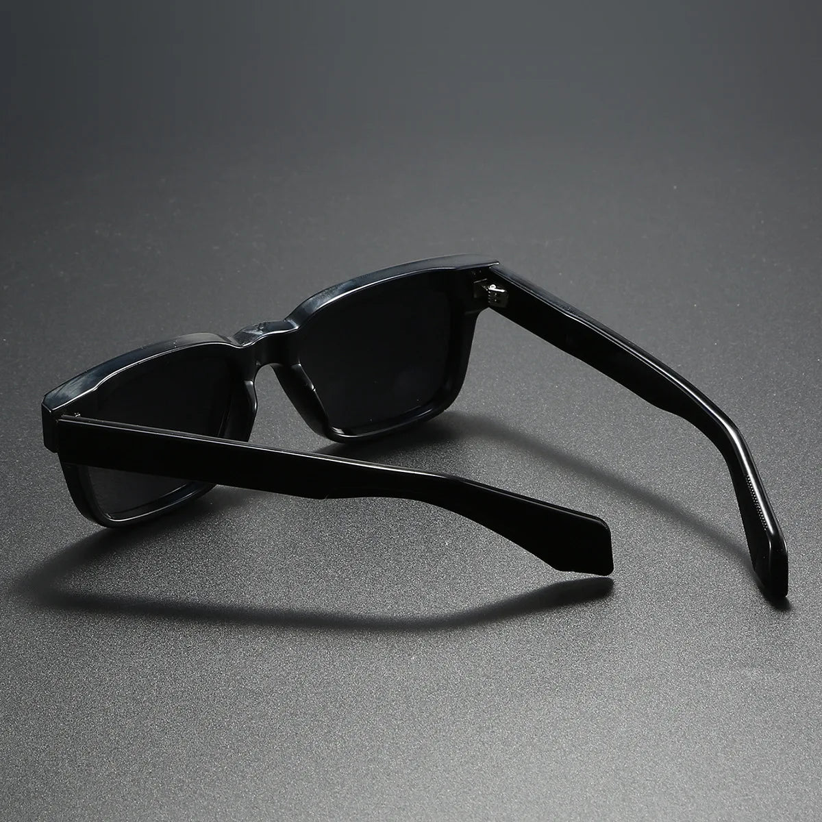 LOR MALE 2025 Men Sunglasses Polarized Square Glasses for Driving Fishing Travel UV400 Fashoinable Sun Shades Metal Core Exquisite